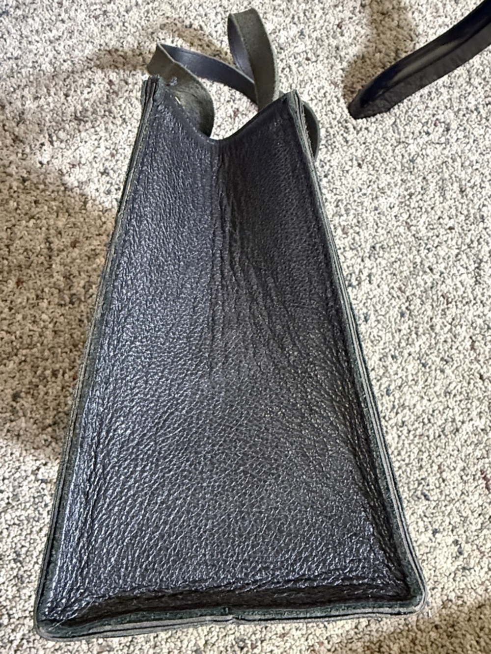 Harley-Davidson Vintage Black Leather Shoulder Tote Bag with Embroidered Logo - Picture 5 of 6